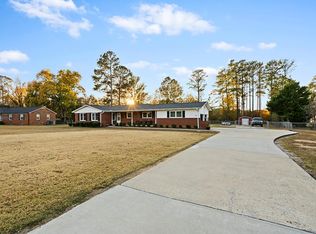 111 Hampton Rd, Greenwood, SC 29649