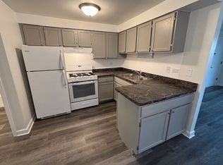2127 W 176th Pl #2A, Lansing, IL 60438