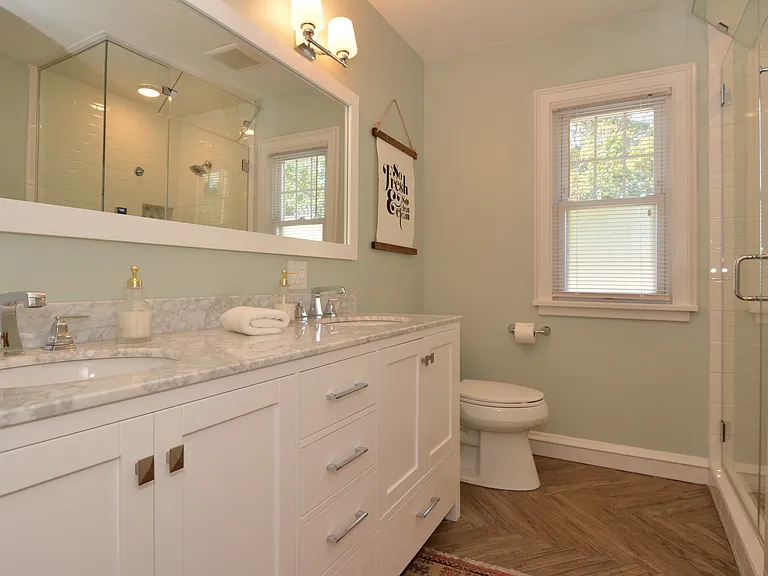 Full Bath with Steam Shower and Separate Tub
