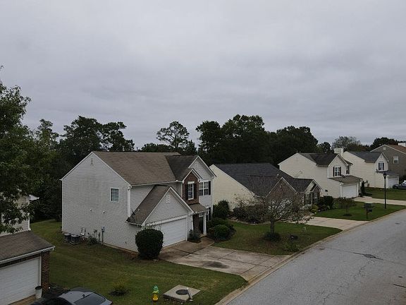 3rd image of 208 Sawyer Dr