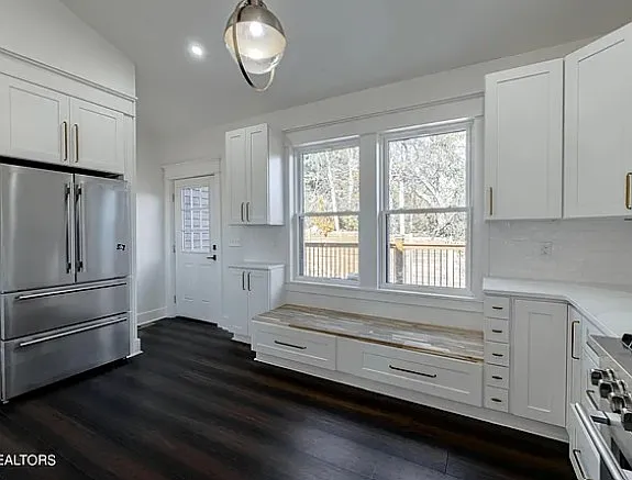 1017 Thompson Pl — Photo 19