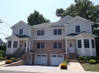 112 Oak St, Harrison, NY 10528