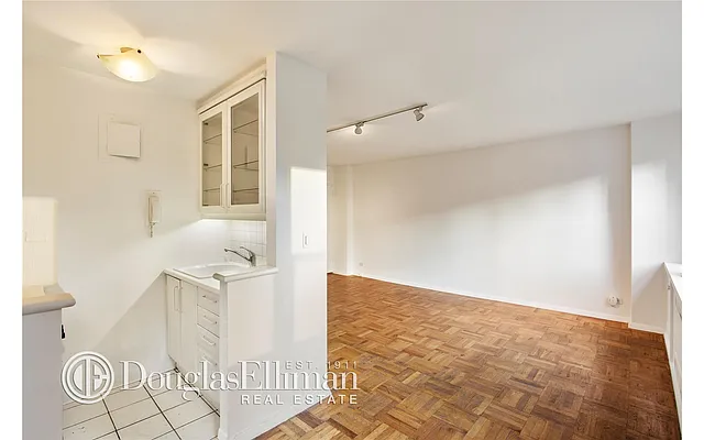 Sold by Douglas Elliman | media 35