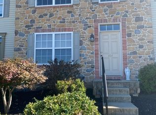 404 Knollwood Rd, Millersville, PA 17551