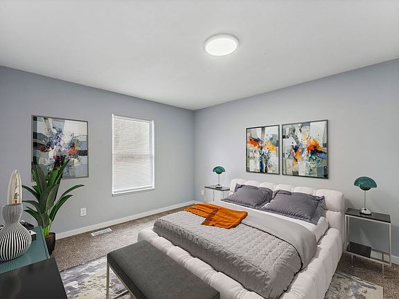 2nd image of 3271-3291 E Mound St #3265