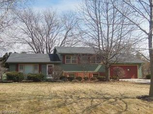 3703 Highmeadow Dr, Canfield, OH