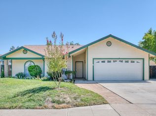 61 N Tammi Ct, Clovis, CA 93611
