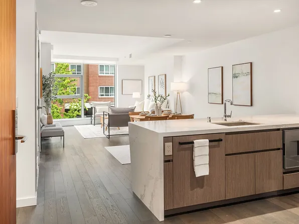 188 Bellevue Way, Bellevue, WA 98004