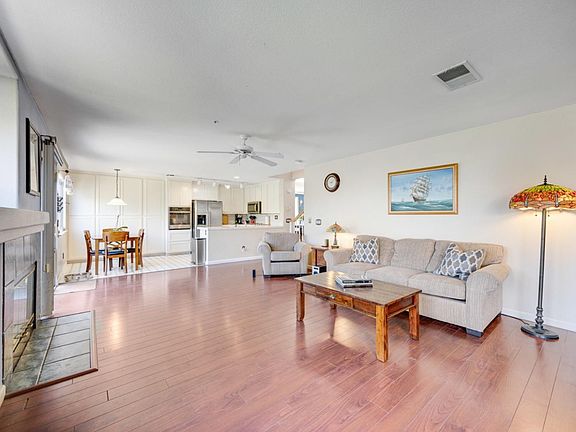 2nd image of 8006 Manchester Avenue