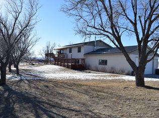 12 Lynx Ln, Glenrock, WY 82637