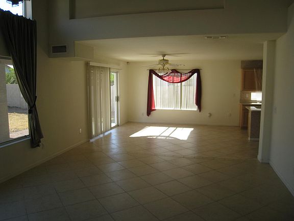 3rd image of 7324 W Fleetwood Ln