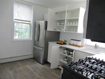 811 Montgomery St APT 2R, Jersey City, NJ, 07306