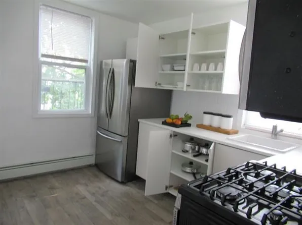 811 Montgomery St APT 2R, Jersey City, NJ 07306