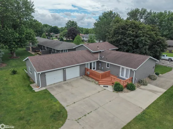 1509 Cantebury Cir, Grundy Center, IA 50638