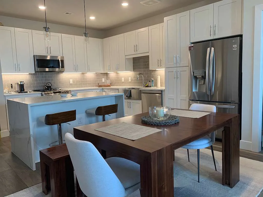 Dinning room - 1761 Old Meadow Rd #314