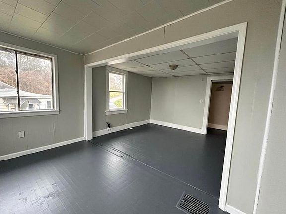 5th image of 317 Quarry Ave