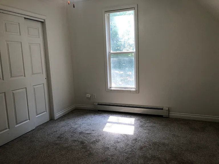 806 S Lake St — Photo 9
