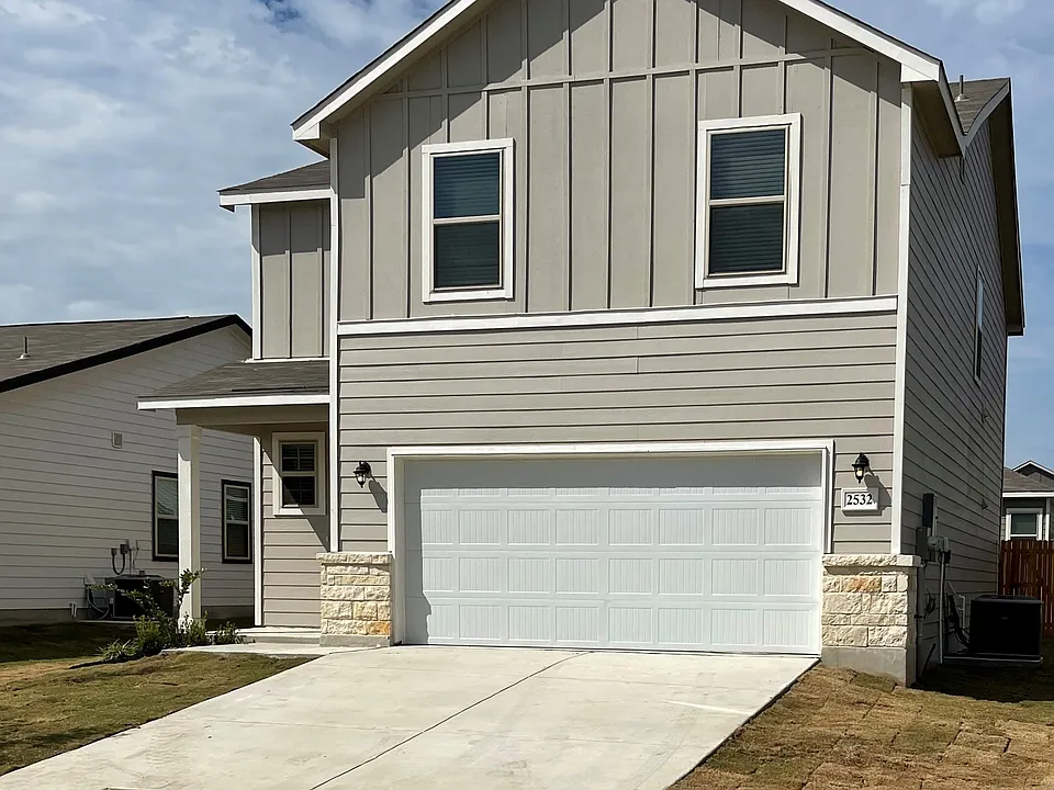 2532 Ayers Dr