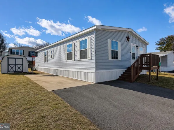 5614 Classic Ct #21, Fayetteville, PA 17222