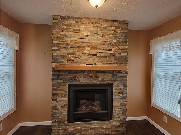 2nd image of 34 Valle Dr