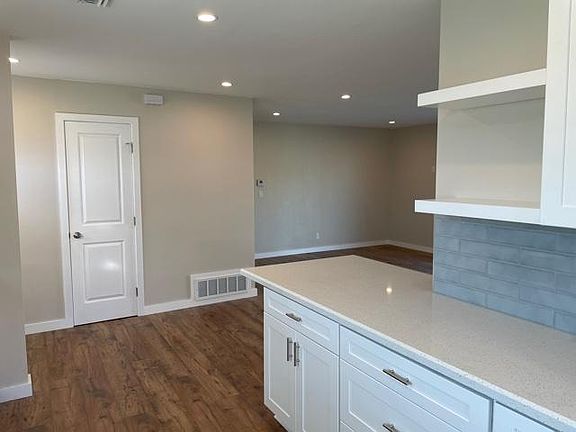 4th image of 6479 Cecilia Cir