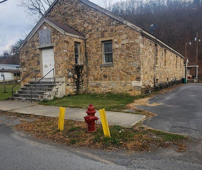 619 9th St, Marlinton, WV 24954 MLS 231457 Zillow