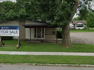 192 Washington Ave #1, Alden, MN 56009