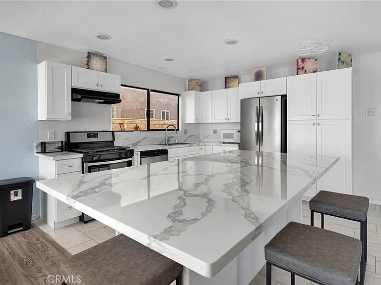 13915 Spring Valley Pkwy — Photo 12