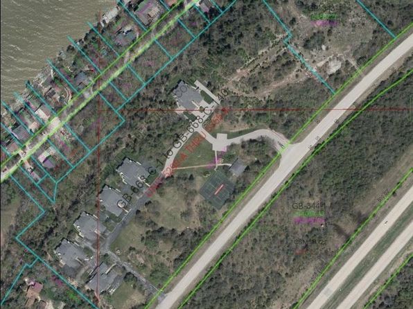 5283 Sunset Bluff Dr, Green Bay, WI 54311