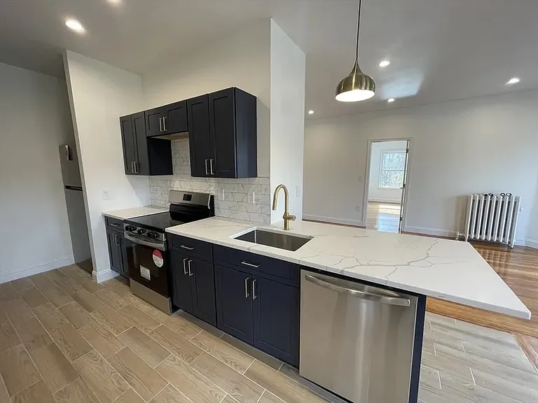 210 Whitman Ave #3 — Photo 1
