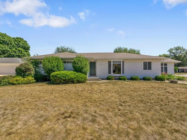 432 4th St, Dike, IA 50624