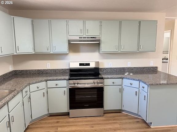 5th image of 974 NE Bond St