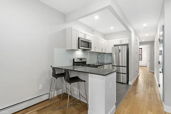 Rented by Ivey North LLC | media 7