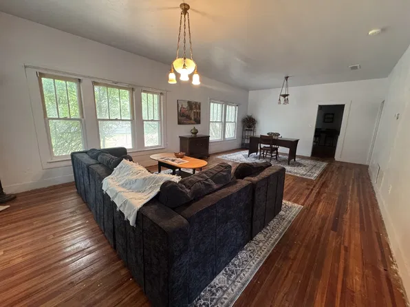 817 W Long St, Stephenville, TX 76401