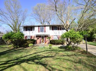 11713 Castlewood Ct, Potomac, MD 20854