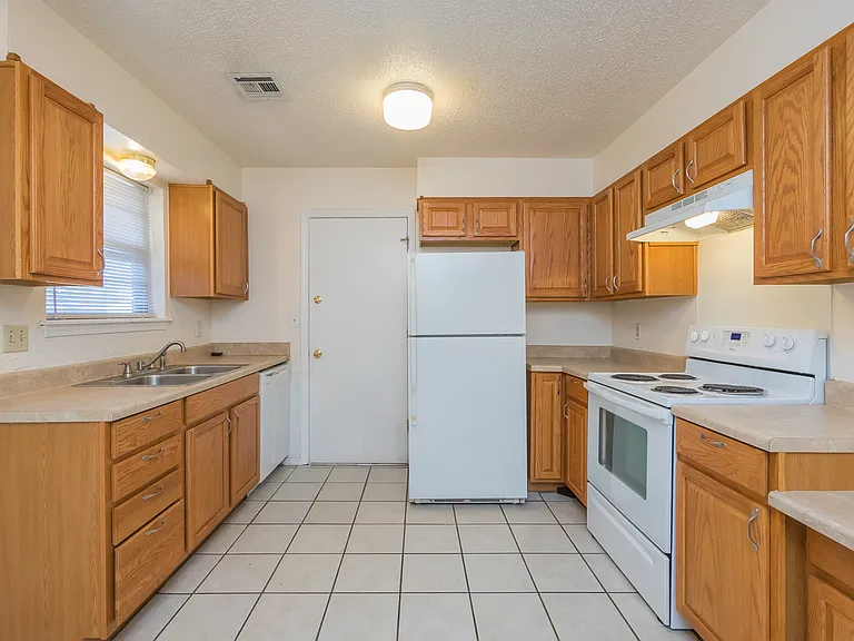 1302 Sequoyah Ave — Photo 28
