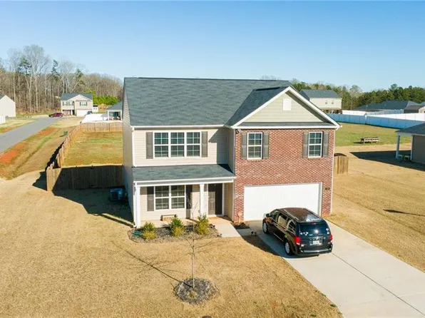 109 Bunting Dr, Lexington, NC 27295