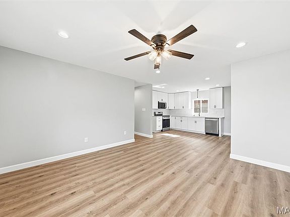 5th image of 10609 Lochness Ct