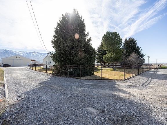 2nd image of 1981 S Main St