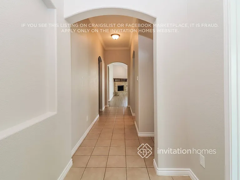 1155 Rosemary Ct — Photo 3