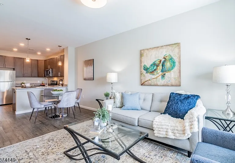 54 N Main St #301 — Photo 4