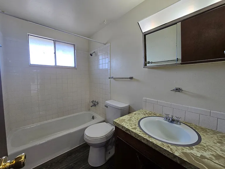 1430 Emery — Photo 24