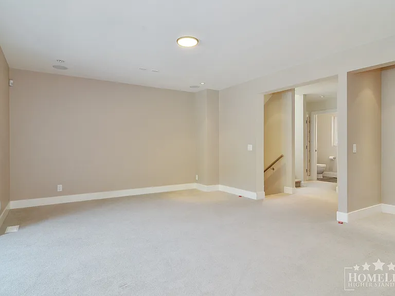 15728 Buena Vista Ave #HOUSE — Photo 9