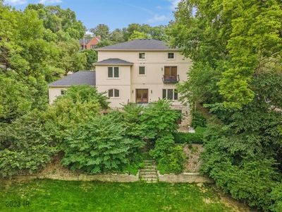 3306 John Lynde Rd, Des Moines, IA, 50312