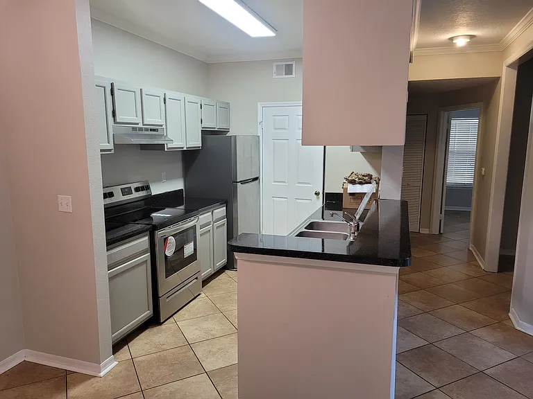 5621 Pinnacle Heights Cir #107 — Photo 10