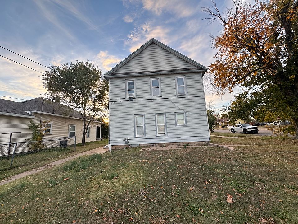1st image of 524 N Oak St #2