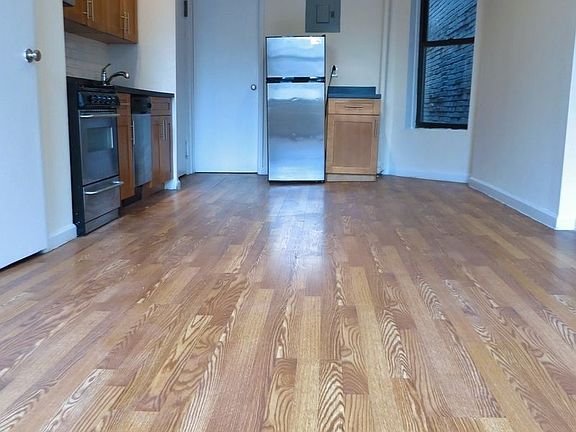 2nd image of 228 E 80th St APT 5FW