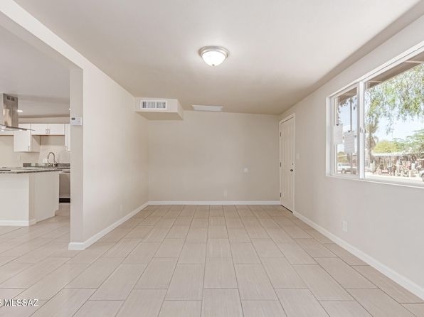 7932 E Winnepeg Dr, Tucson, AZ 85730