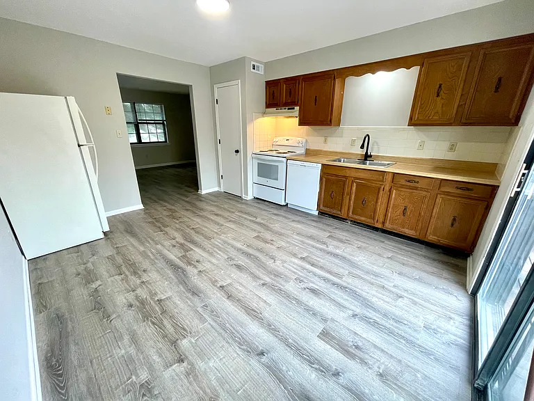 4515 W Millbrook Dr #C — Photo 5