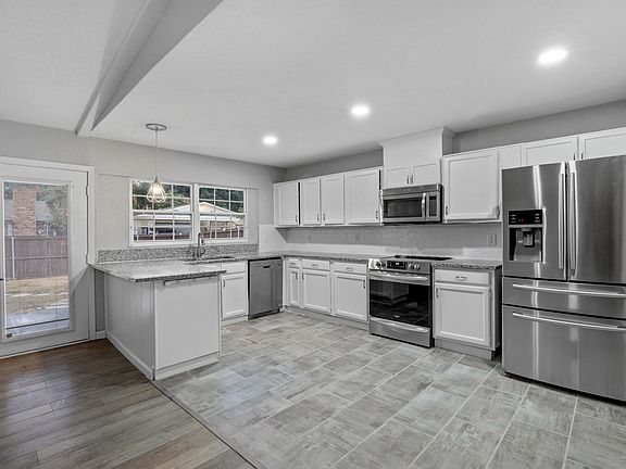 3rd image of 5005 Strickland Ave